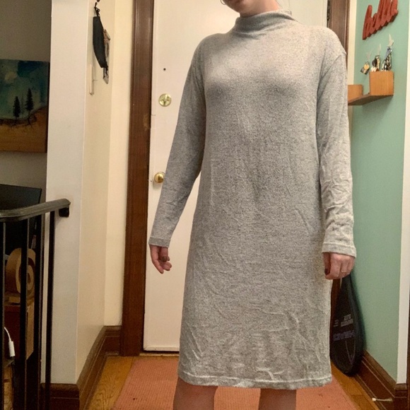 [SOLD] Soft long sleeve mock neck heather grey dress - Picture 5 of 8